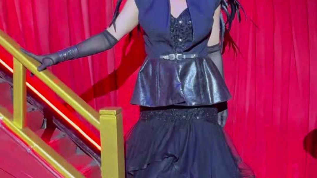 ⁣Entertainment With a Touch of Magic 🎭