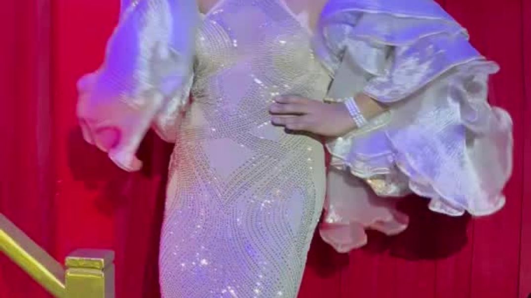 Stage Happiness in Motion 🌈