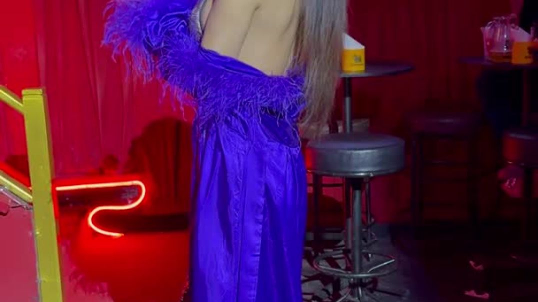 ⁣Heart-Pounding Stage Magic