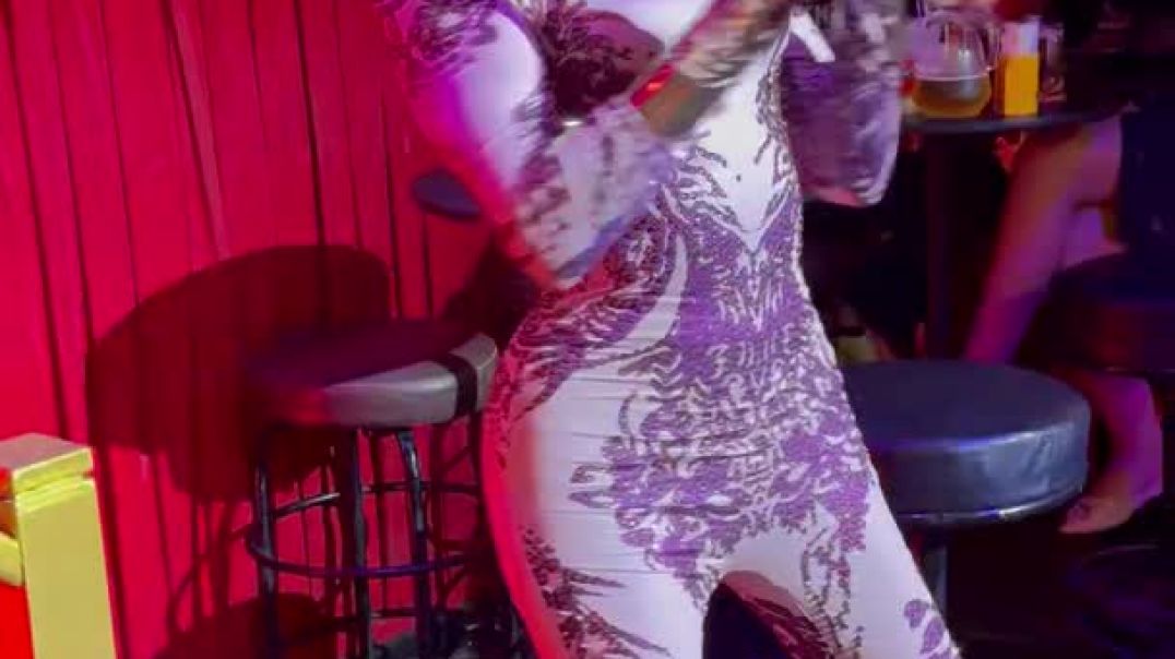 ⁣A Night of Raw Energy and Emotion